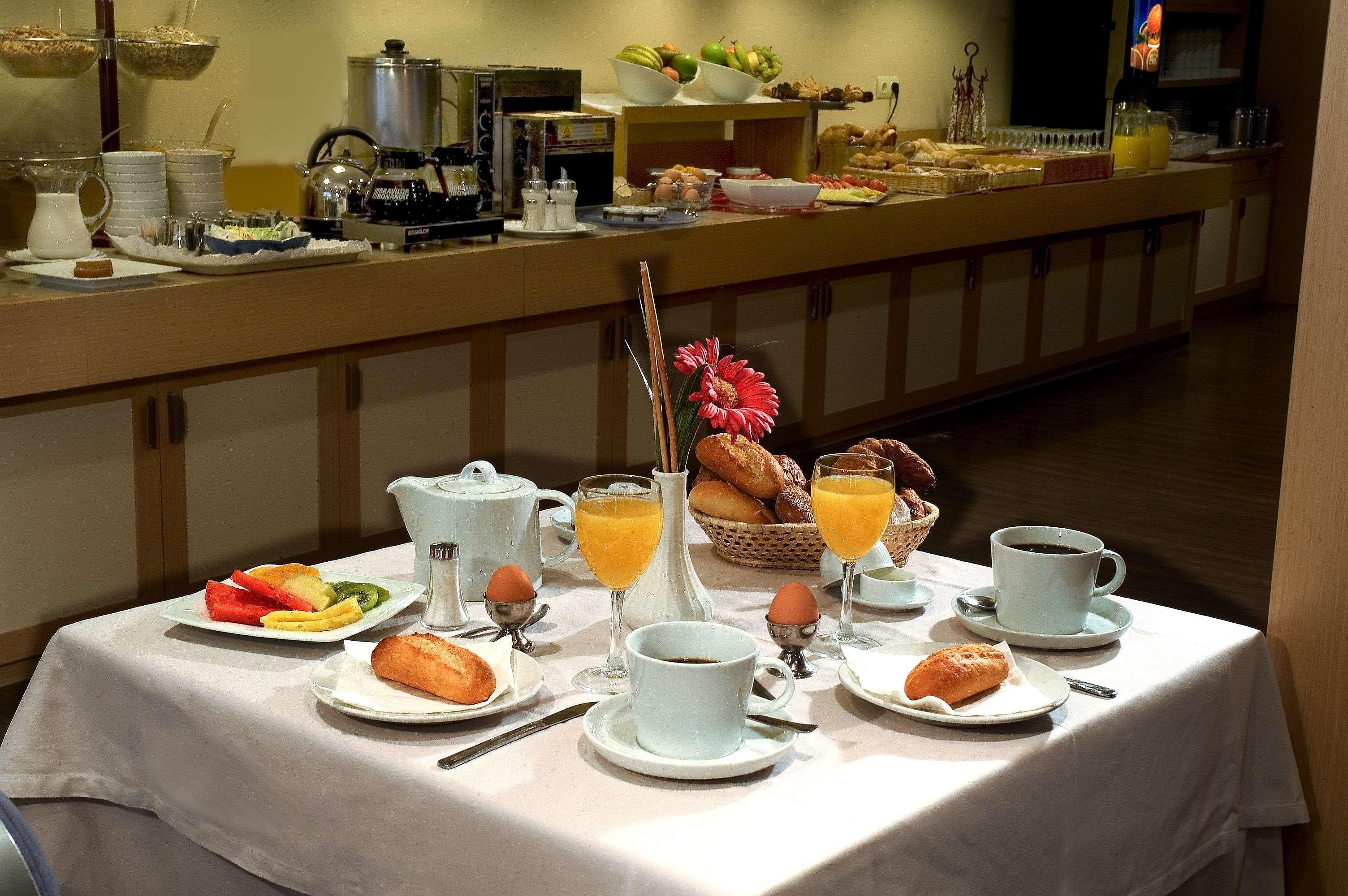 Best Western Hotel Mediterraneo Castelldefels Eksteriør billede